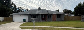 804 Van Ness Cir in Longwood, FL - Building Photo