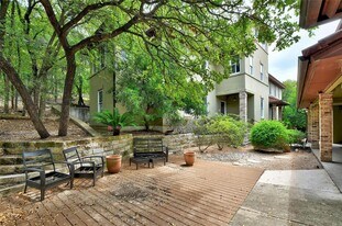 2101 N Lamar Blvd in Austin, TX - Building Photo