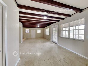 1261 NW 202nd St in Miami, FL - Building Photo - Building Photo