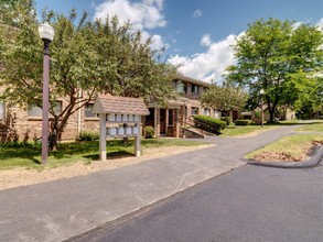 Countryside Apartments I & II in Wolcott, CT - Building Photo - Building Photo