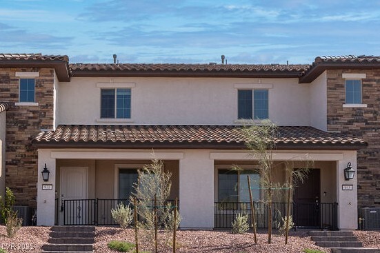 property at 931 Watford Pl