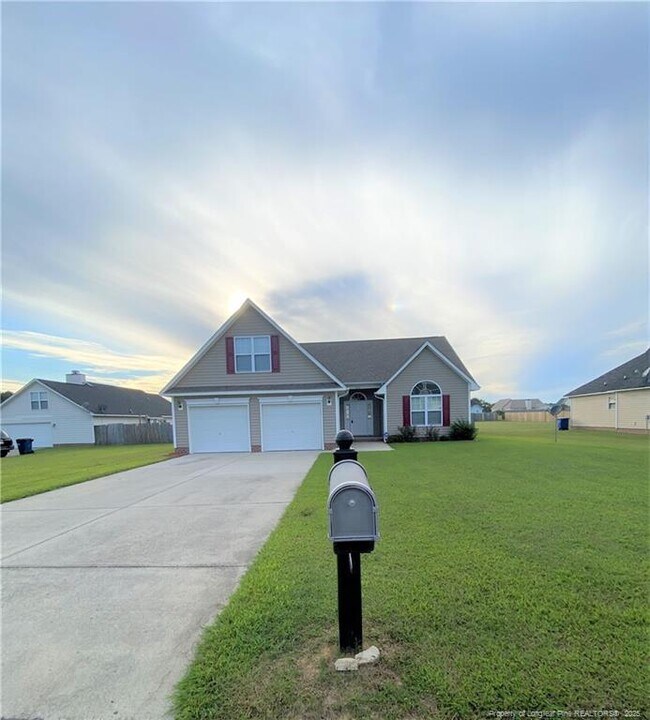 376 Tennessee Walker Dr in Raeford, NC - Building Photo