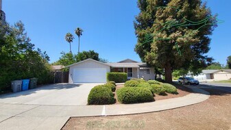 7941 Woodlark Way in Cupertino, CA - Building Photo