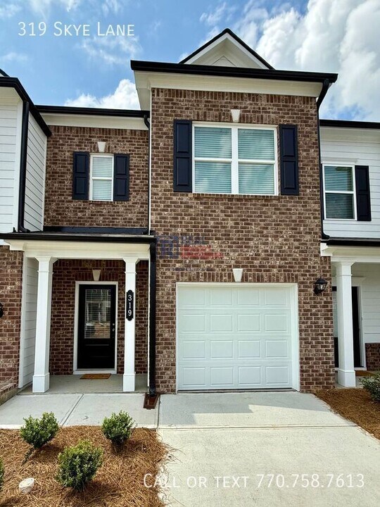319 Skye Ln in Cartersville, GA - Building Photo