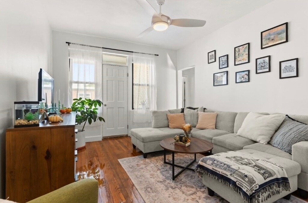 324 Summit Ave, Unit 203 in Boston, MA - Foto de edificio
