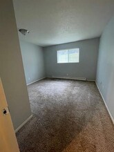 595 Wagner Dr in Battle Creek, MI - Foto de edificio - Building Photo