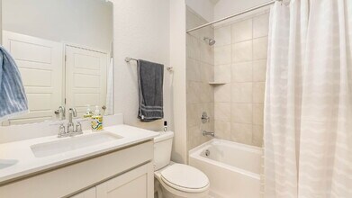 1318 Arcadian Rose in San Antonio, TX - Building Photo - Building Photo