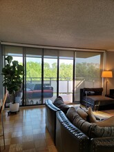 5225 Pooks Hill Rd, Unit 828S in Bethesda, MD - Foto de edificio - Building Photo
