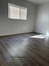 12617 Eucalyptus Ave in Hawthorne, CA - Foto de edificio - Building Photo