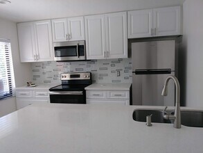 1601 Big Tree Rd, Unit Yorktowne Estates in South Daytona, FL - Building Photo - Building Photo