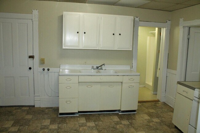 119 Elm St in Vermillion, SD - Building Photo - Building Photo