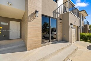 206 NW 11th Ct in Florida City, FL - Building Photo