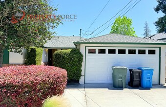 1623 Howard Ave in San Carlos, CA - Building Photo - Building Photo