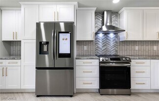 16380 Kelly Cove Dr in Ft. Myers, FL - Building Photo