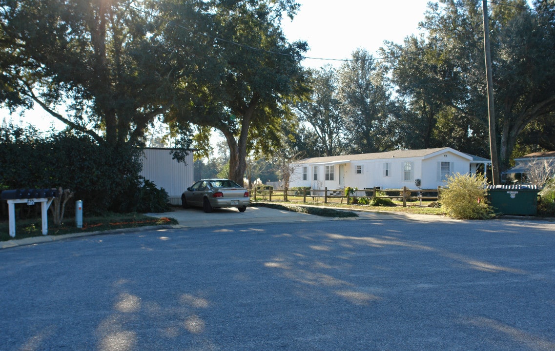 612 Currier Pl in Pensacola, FL - Foto de edificio