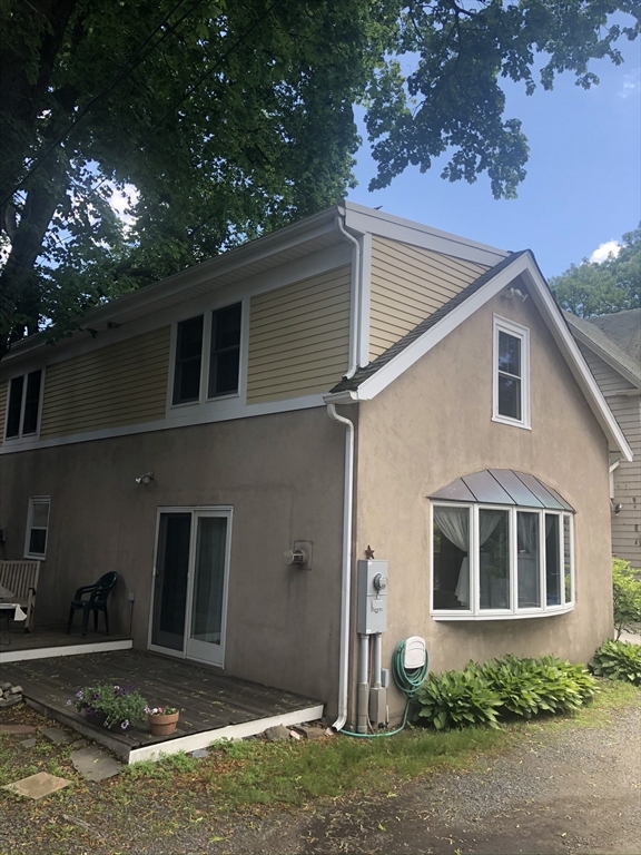 10 Wellesley Ave in Wellesley, MA - Building Photo - Building Photo