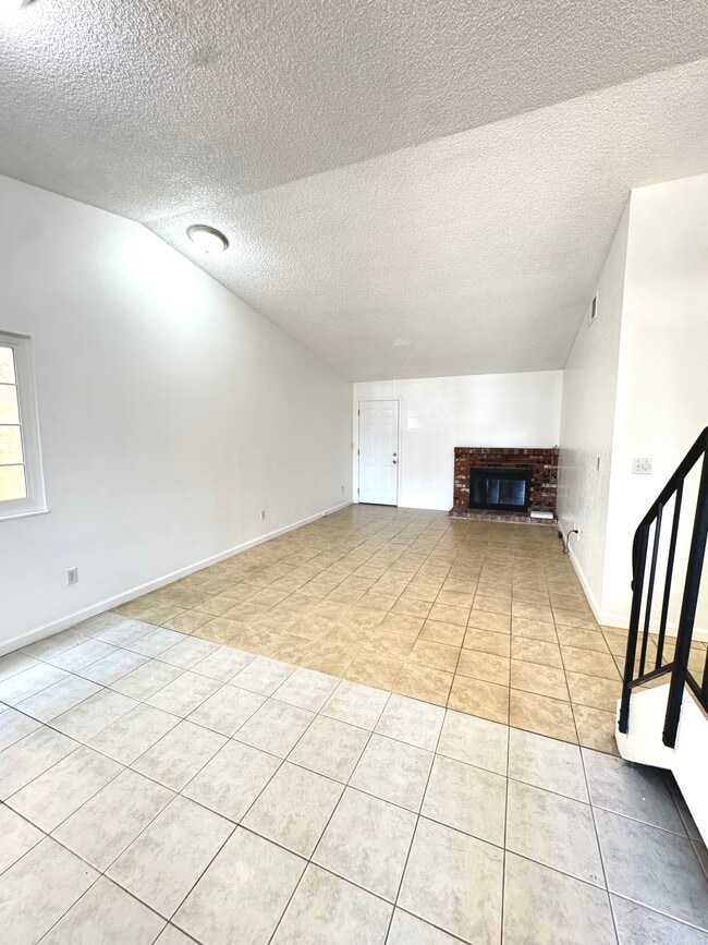 2412 Sequoia Dr in Antioch, CA - Building Photo - Building Photo