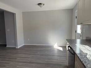 550 High St in Naugatuck, CT - Building Photo - Building Photo