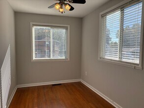 706 S Benbow Rd in Greensboro, NC - Building Photo - Building Photo