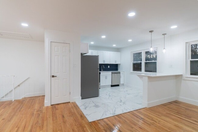 500 Adams Ln