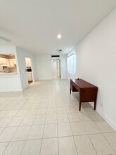 186 Valencia H in Delray Beach, FL - Building Photo - Building Photo