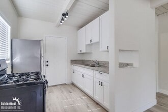 8150 Dodie St in San Diego, CA - Building Photo - Building Photo