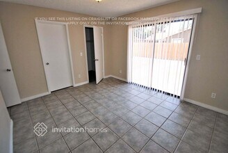 7129 W Merrell St in Phoenix, AZ - Building Photo - Building Photo