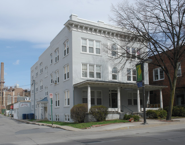 315 W Beaver Ave in State College, PA - Foto de edificio - Building Photo