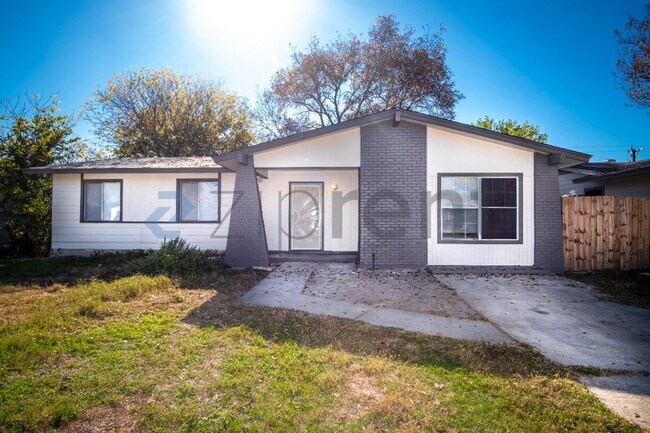 property at 6916 Shady Grove Dr