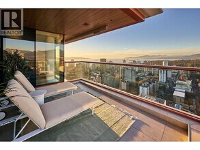 1482 Robson St in Vancouver, BC - Building Photo - Building Photo