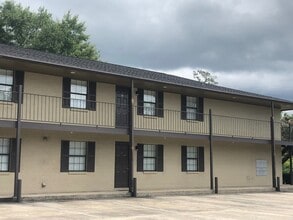 Lamp Light Condos in Auburn, AL - Foto de edificio - Building Photo
