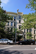 474 3rd St Apartments