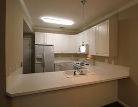 506 Sherwood Hills Dr in Winston-Salem, NC - Building Photo - Building Photo