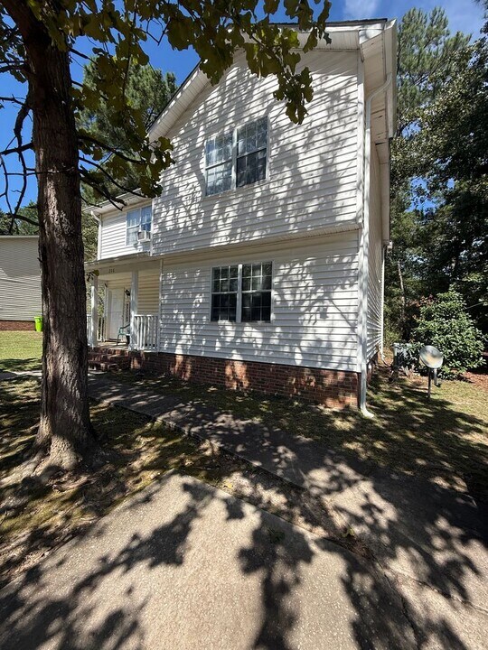 208 Wynn Way in Columbia, SC - Building Photo