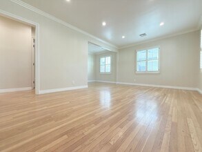 16918 Schoolcraft St in Los Angeles, CA - Building Photo - Building Photo