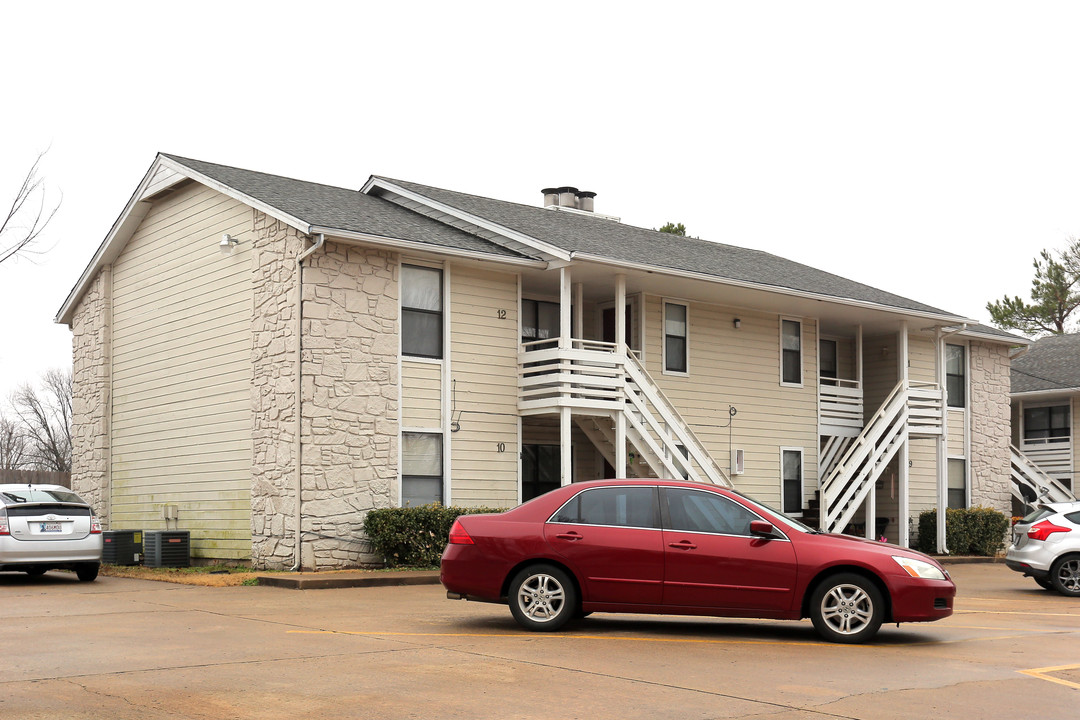 29382 E 141st St S in Coweta, OK - Building Photo