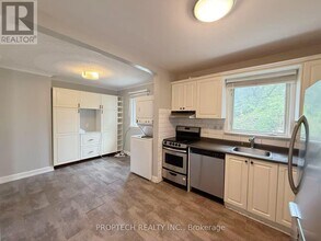 28 Boem Ave in Toronto, ON - Building Photo - Building Photo