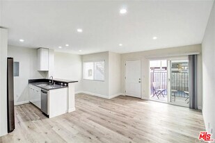 5529 Bonner Ave in Los Angeles, CA - Building Photo