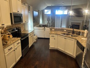 9017 Autumnbrooke Way in Montgomery, AL - Building Photo - Building Photo