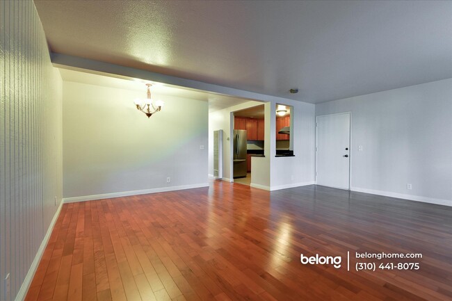 4903 Indian Wood Rd, Unit 109 in Culver City, CA - Foto de edificio - Building Photo