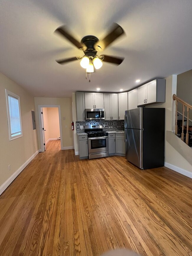 416 Pearl St, Unit 41 Campus Ct
