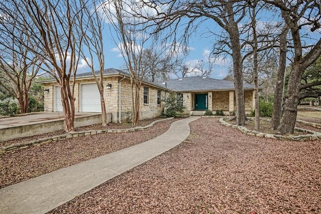 property at 11 Brookhollow Dr