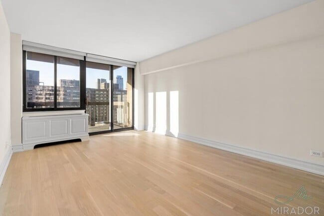 145 W 67th St in New York, NY - Building Photo - Building Photo