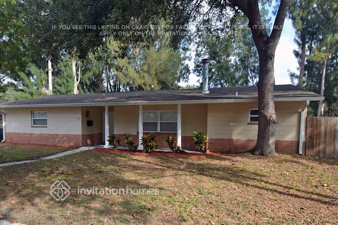 130 NE Madison Cir N in St. Petersburg, FL - Building Photo