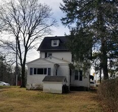 723 Limekiln Pike in Glenside, PA - Building Photo - Building Photo