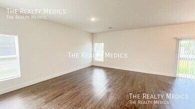 905 Toluca St SE in Palm Bay, FL - Building Photo - Building Photo