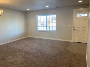 702 Courage Ct in Port Orchard, WA - Building Photo - Building Photo