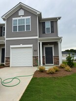 2840 Egert Dr in Haw River, NC - Building Photo