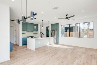 1103 Cherico St in Austin, TX - Building Photo - Building Photo