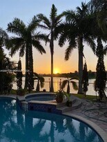 13553 SW 124th Avenue Rd in Miami, FL - Building Photo